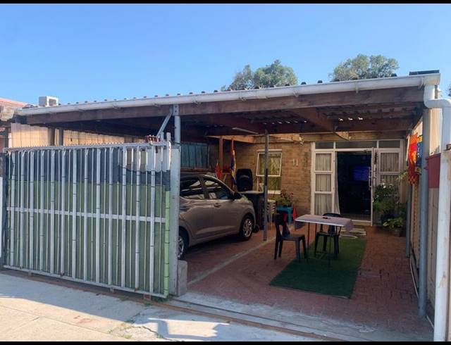3 BEDROOM HOUSE FOR SALE IN WESTRIDGE